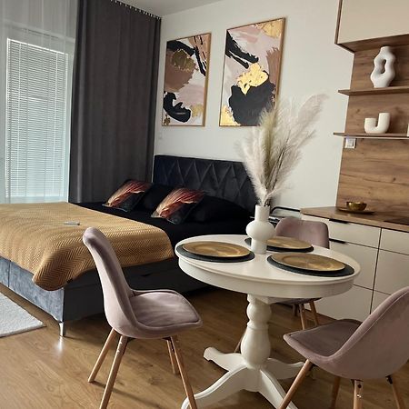 Apartament Nova Klonova Porto Келце Екстериор снимка